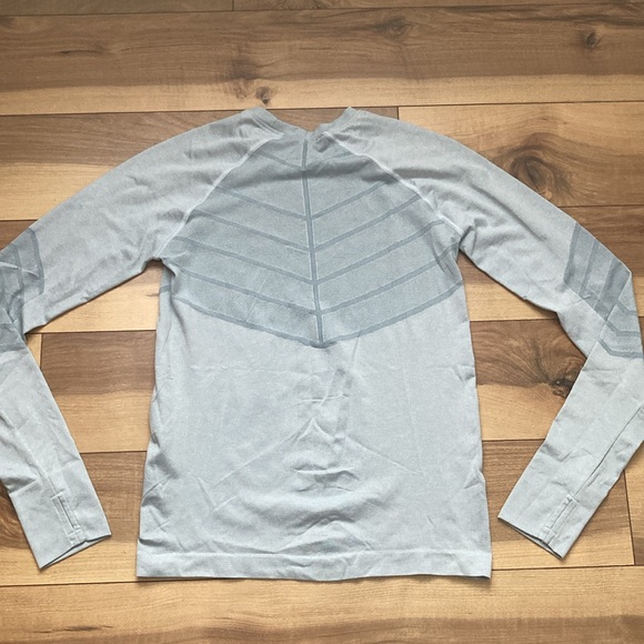 Oiselle Birds Of A Feather Long Sleeve Tee - Picture 9 of 9